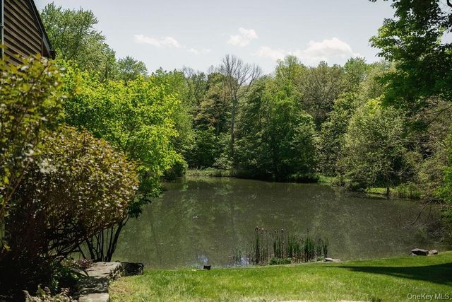 78 Rymph Road, Staatsburg, NY 12580