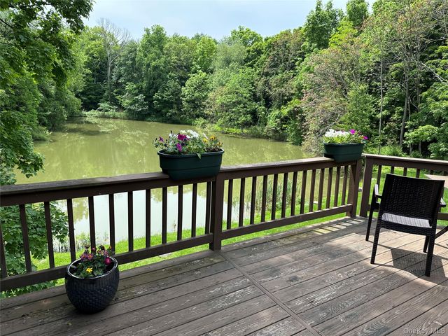 78 Rymph Road, Staatsburg, NY 12580