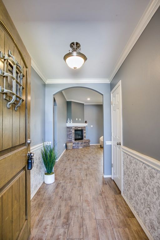 Image 2 of property listing at 5014 Red Oak Lane, San Angelo, TX 76904