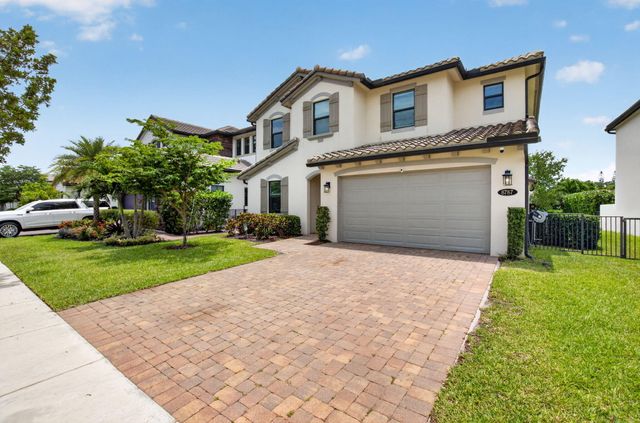 8787 Grand Prix Lane, Boynton Beach, FL 33472