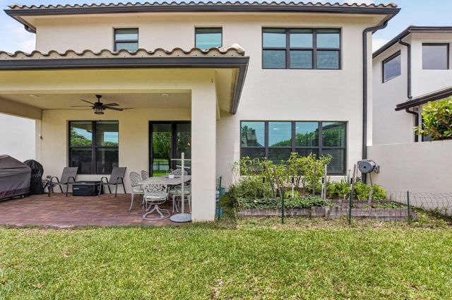 8787 Grand Prix Lane, Boynton Beach, FL 33472