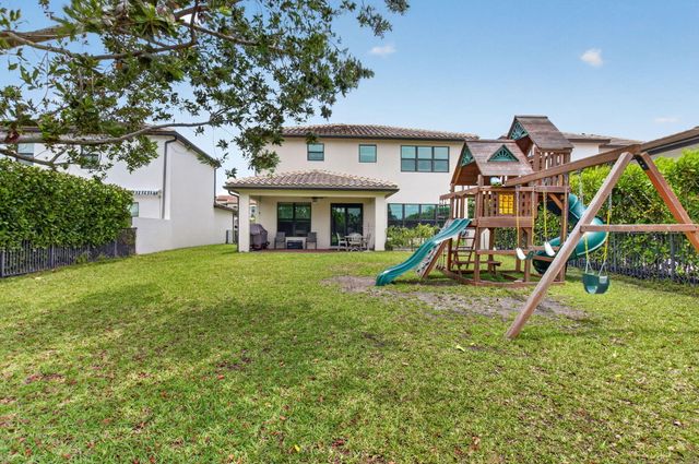 8787 Grand Prix Lane, Boynton Beach, FL 33472