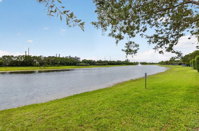 8787 Grand Prix Lane, Boynton Beach, FL 33472