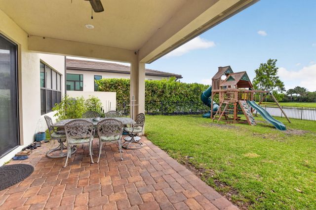 8787 Grand Prix Lane, Boynton Beach, FL 33472