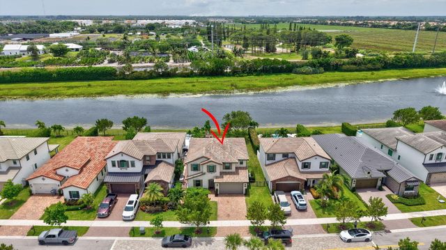 8787 Grand Prix Lane, Boynton Beach, FL 33472