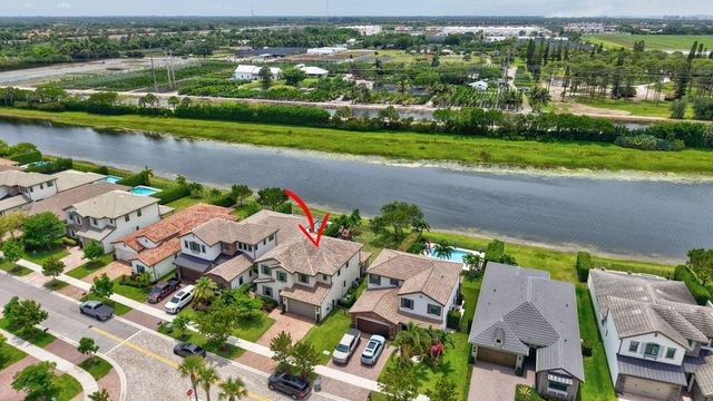 8787 Grand Prix Lane, Boynton Beach, FL 33472