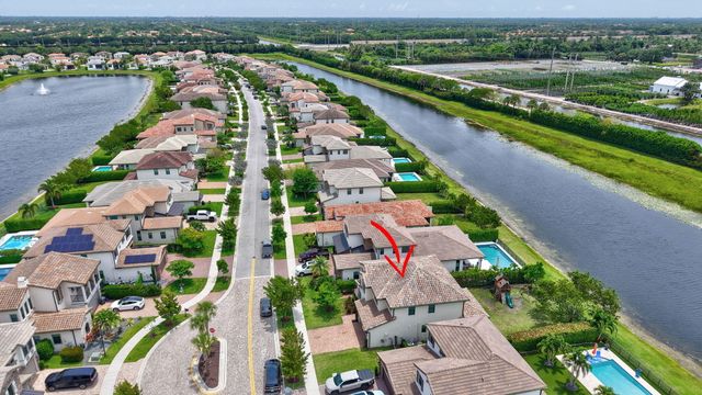 8787 Grand Prix Lane, Boynton Beach, FL 33472