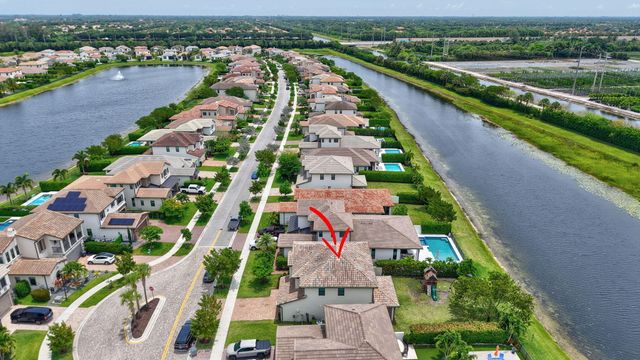 8787 Grand Prix Lane, Boynton Beach, FL 33472