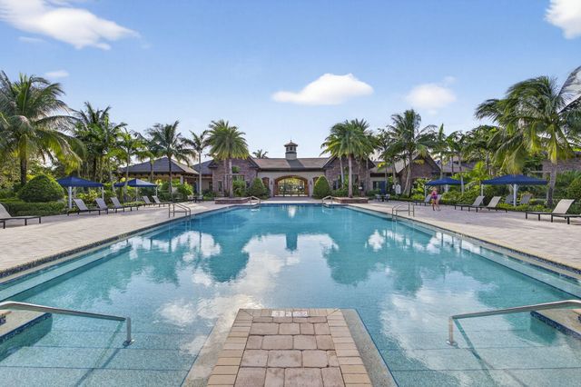 8787 Grand Prix Lane, Boynton Beach, FL 33472
