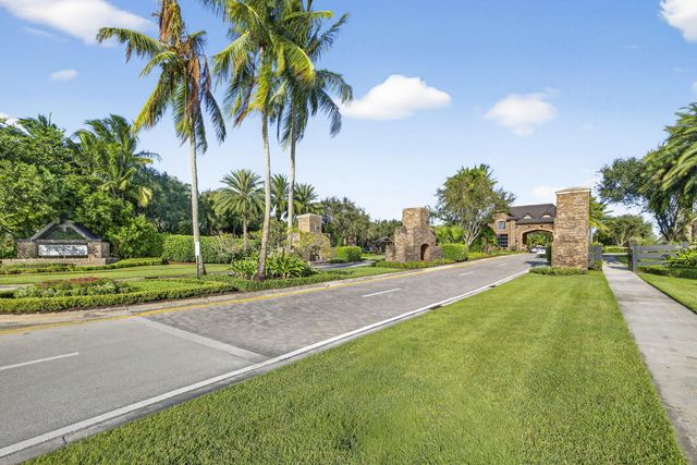 8787 Grand Prix Lane, Boynton Beach, FL 33472