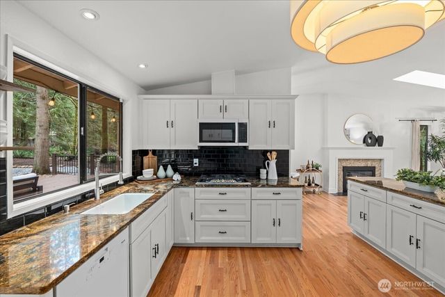 14702 255 Avenue SE, Issaquah, WA 98027