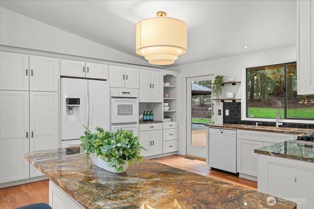 14702 255 Avenue SE, Issaquah, WA 98027