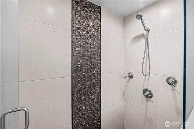 14702 255 Avenue SE, Issaquah, WA 98027