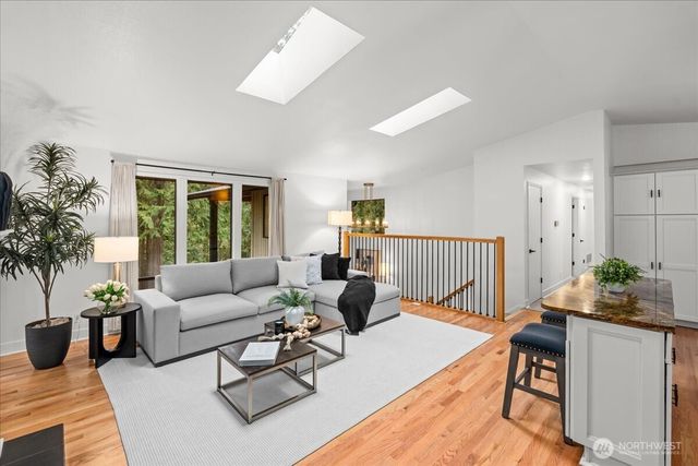 14702 255 Avenue SE, Issaquah, WA 98027