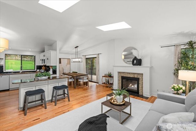 14702 255 Avenue SE, Issaquah, WA 98027