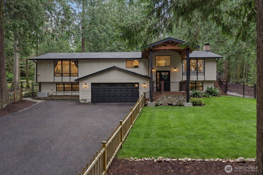 14702 255 Avenue SE, Issaquah, WA 98027