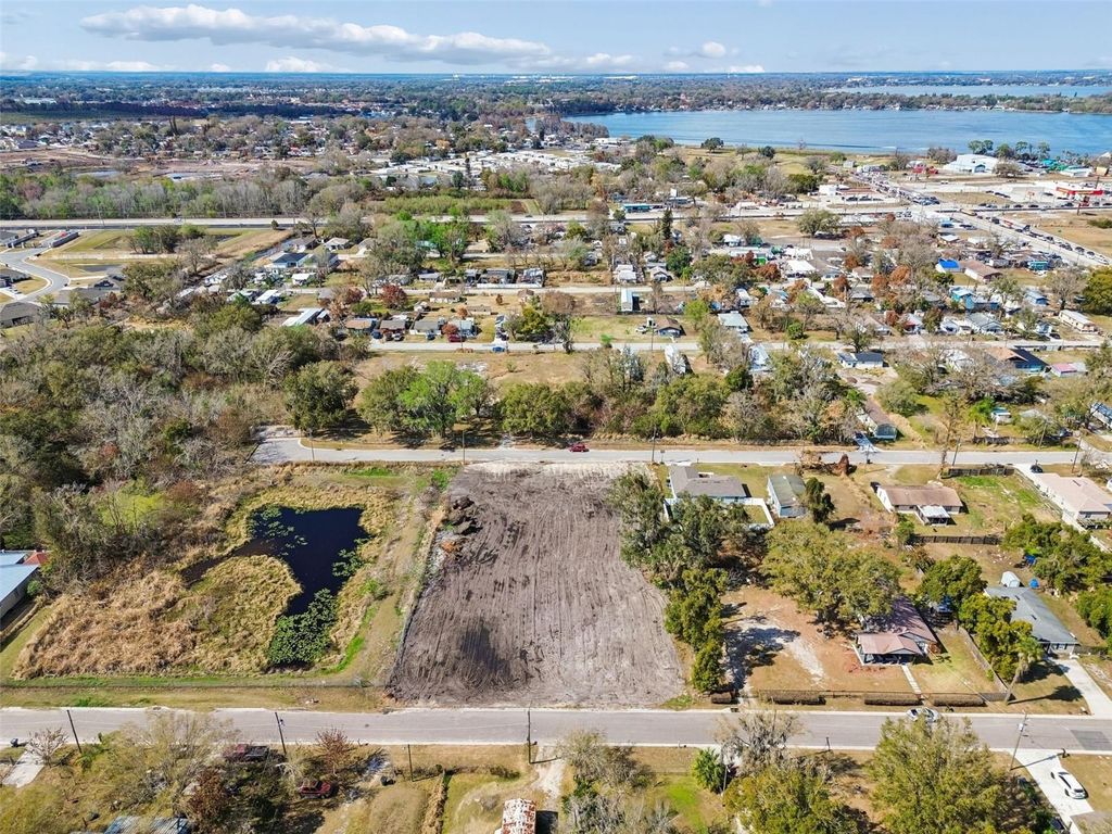 Image 3 of property listing at 125 5TH STREET, Winter Haven, FL 33880