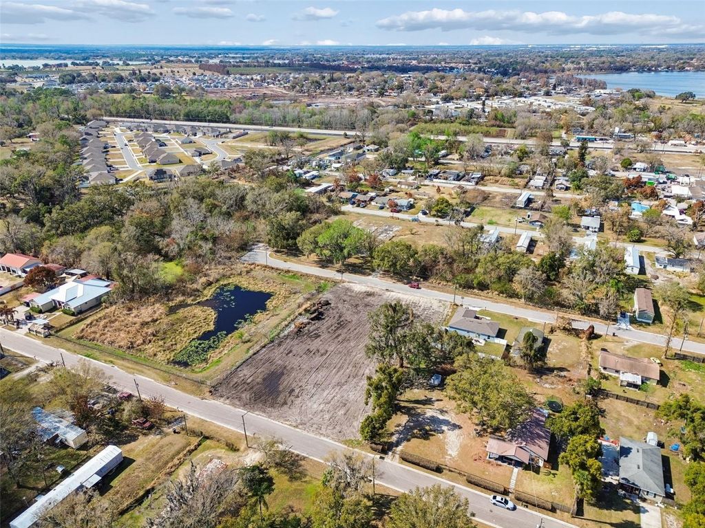 Image 4 of property listing at 125 5TH STREET, Winter Haven, FL 33880