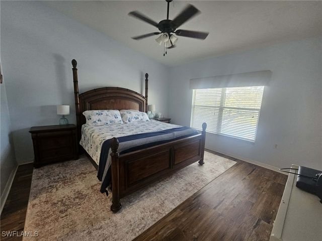 266 Newport DR 310, Naples, FL 34114