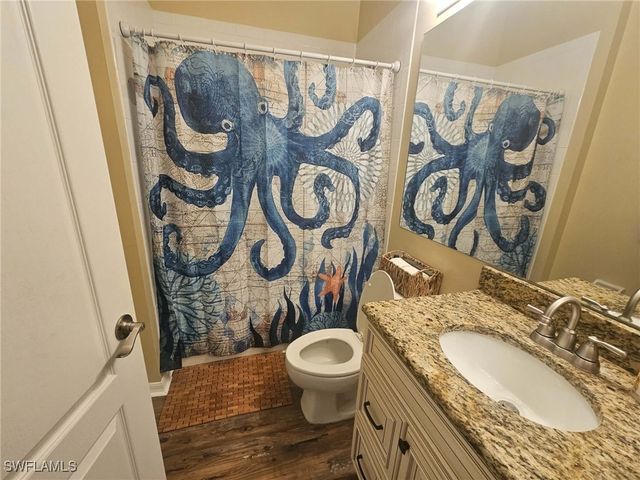 266 Newport DR 310, Naples, FL 34114