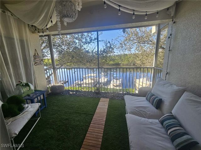 266 Newport DR 310, Naples, FL 34114