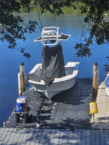 266 Newport DR 310, Naples, FL 34114