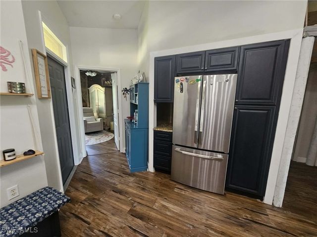 266 Newport DR 310, Naples, FL 34114