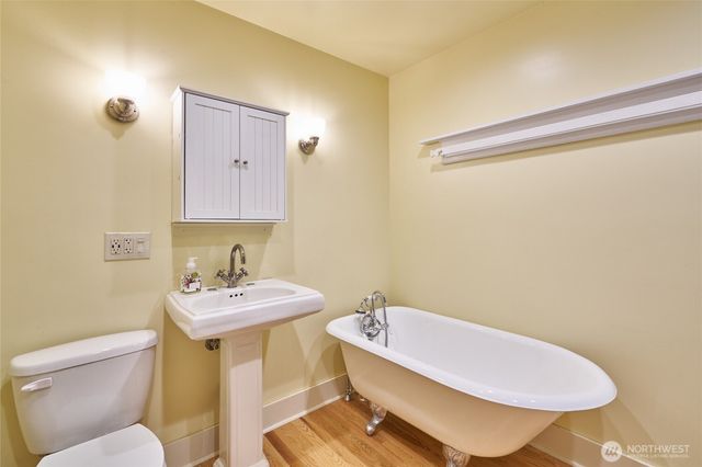 1620 N 183rd Street, Shoreline, WA 98133