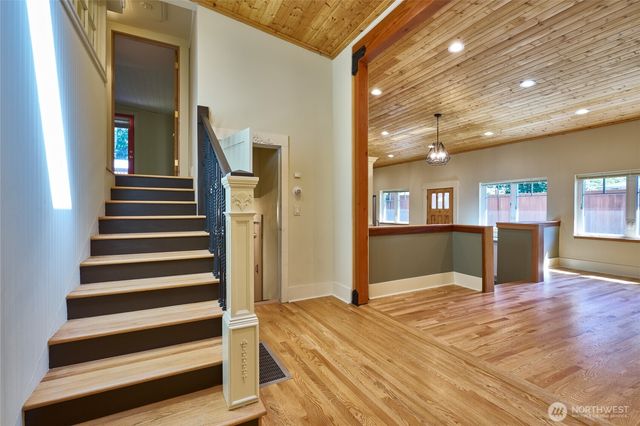 1620 N 183rd Street, Shoreline, WA 98133