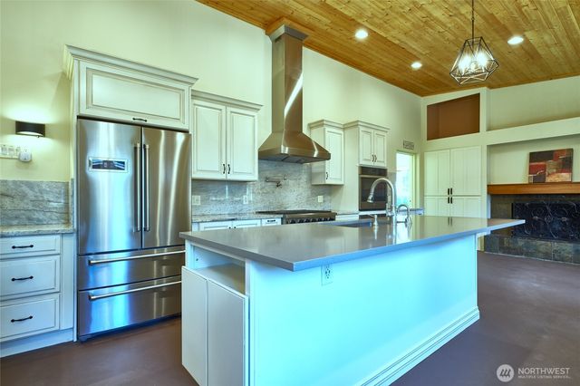 1620 N 183rd Street, Shoreline, WA 98133