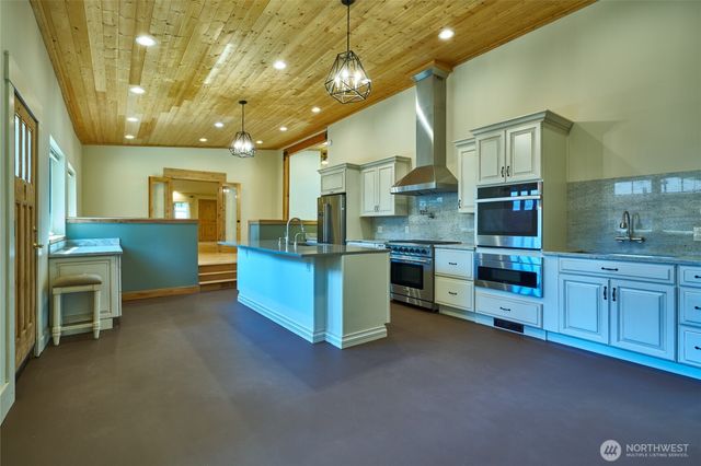 1620 N 183rd Street, Shoreline, WA 98133