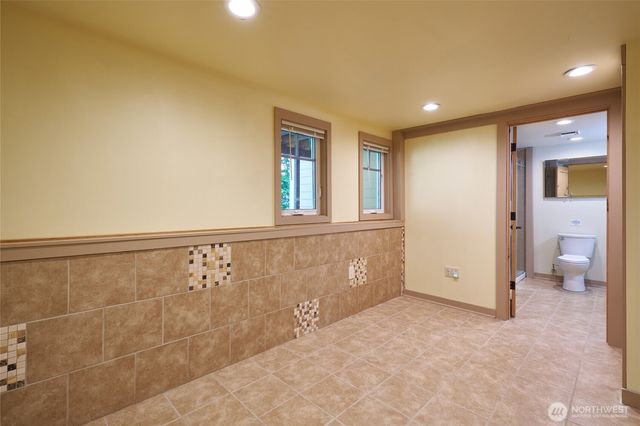 1620 N 183rd Street, Shoreline, WA 98133