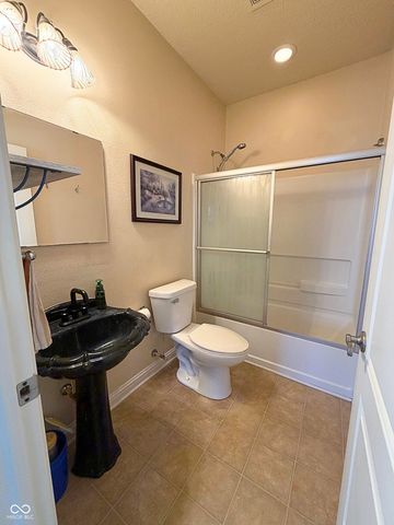 360 Legacy Boulevard, Greenwood, IN 46143