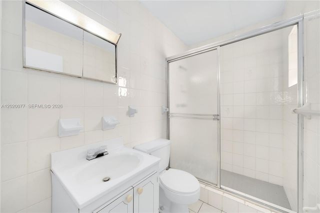 3271 NW 18th Ter, Miami, FL 33125