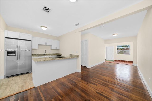 3271 NW 18th Ter, Miami, FL 33125