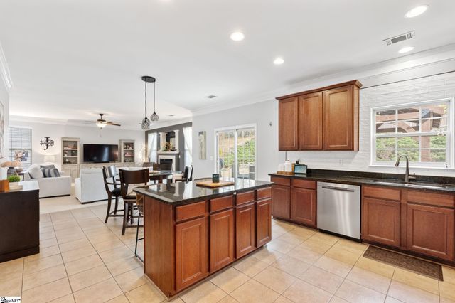 116 Kelsey Glen Lane, Simpsonville, SC 29681