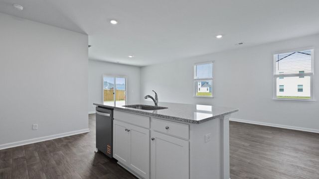 331 Lake Ridge Boulevard, Summerville, SC 29486