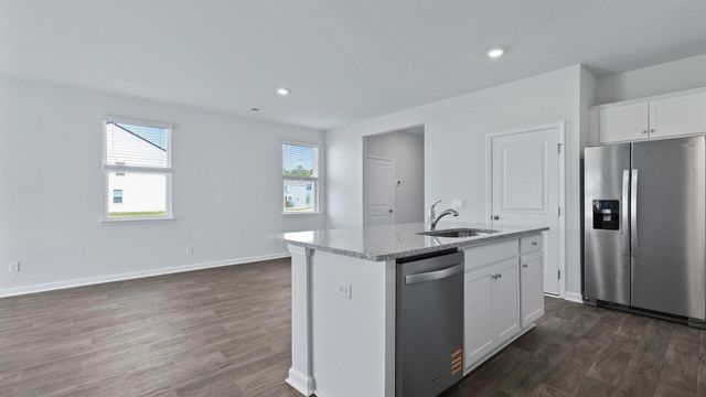 331 Lake Ridge Boulevard, Summerville, SC 29486