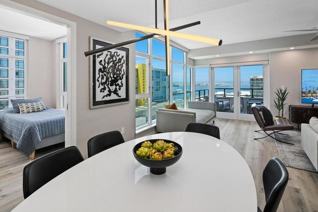 1205 Pacific Hwy 1206, San Diego, CA 92101