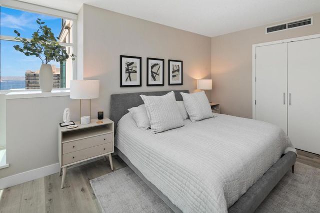 1205 Pacific Hwy 1206, San Diego, CA 92101