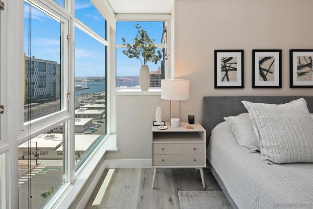 1205 Pacific Hwy 1206, San Diego, CA 92101
