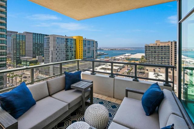 1205 Pacific Hwy 1206, San Diego, CA 92101