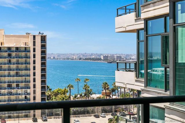 1205 Pacific Hwy 1206, San Diego, CA 92101