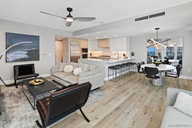 1205 Pacific Hwy 1206, San Diego, CA 92101