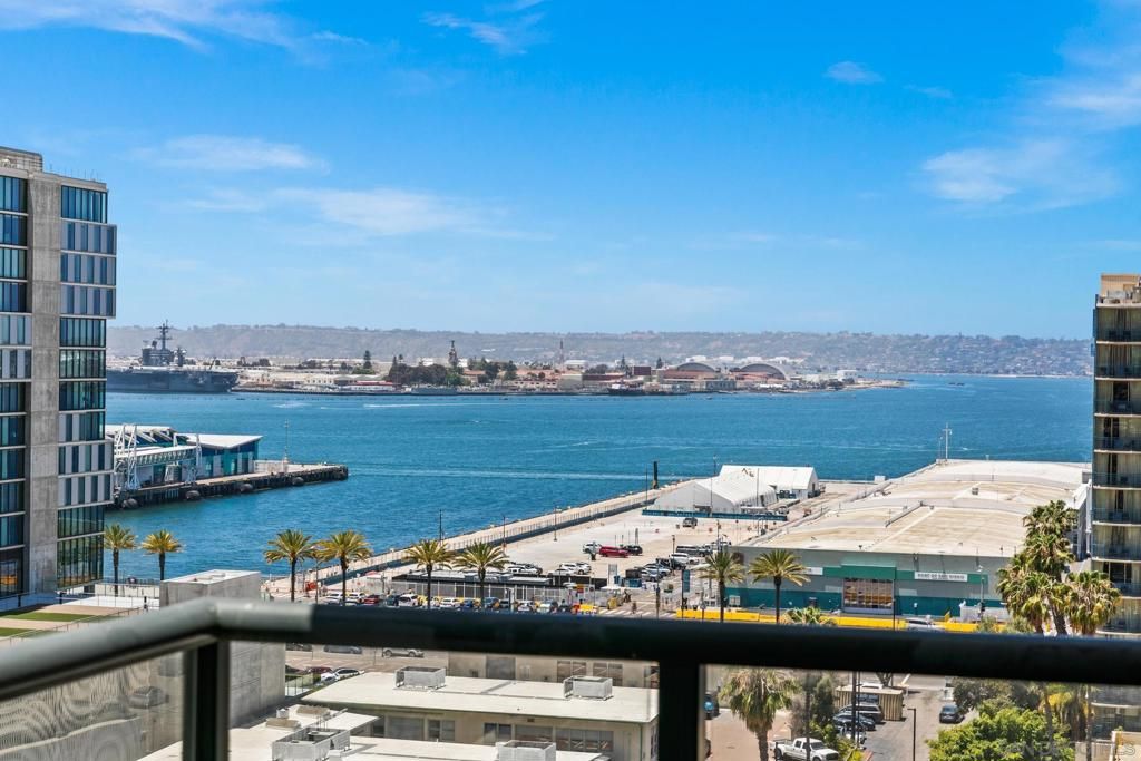 1205 Pacific Hwy 1206, San Diego, CA 92101