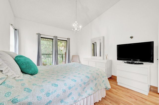 7867 Willow Spring Drive 821, Lake Worth, FL 33467