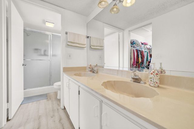 7867 Willow Spring Drive 821, Lake Worth, FL 33467