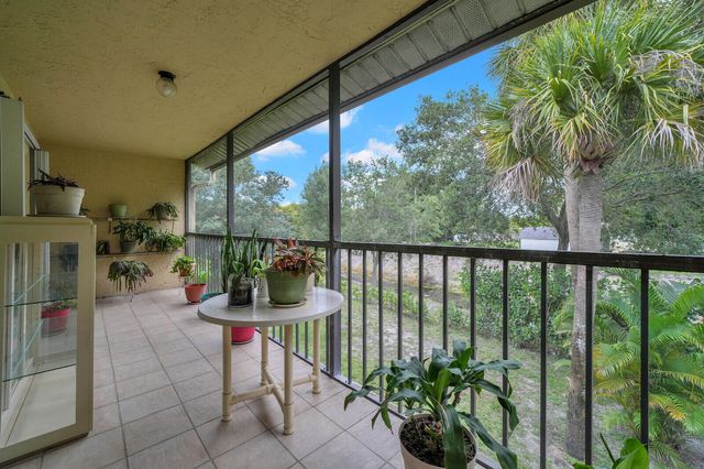 7867 Willow Spring Drive 821, Lake Worth, FL 33467