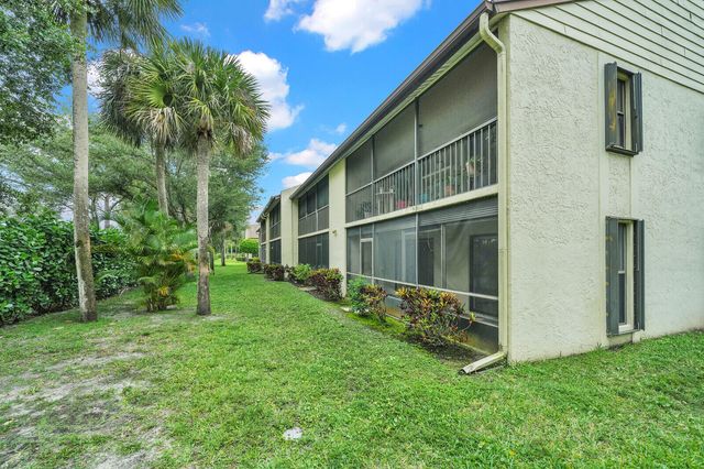 7867 Willow Spring Drive 821, Lake Worth, FL 33467