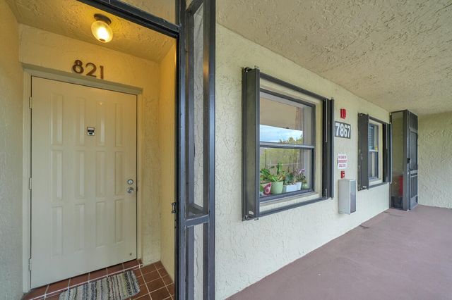 7867 Willow Spring Drive 821, Lake Worth, FL 33467